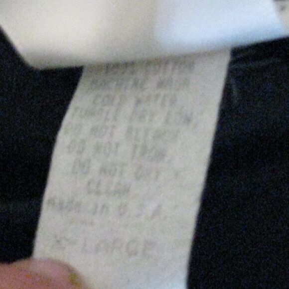 Vintage MGM Grand Las Vegas Lion T-Shirt - Picture 5 of 5